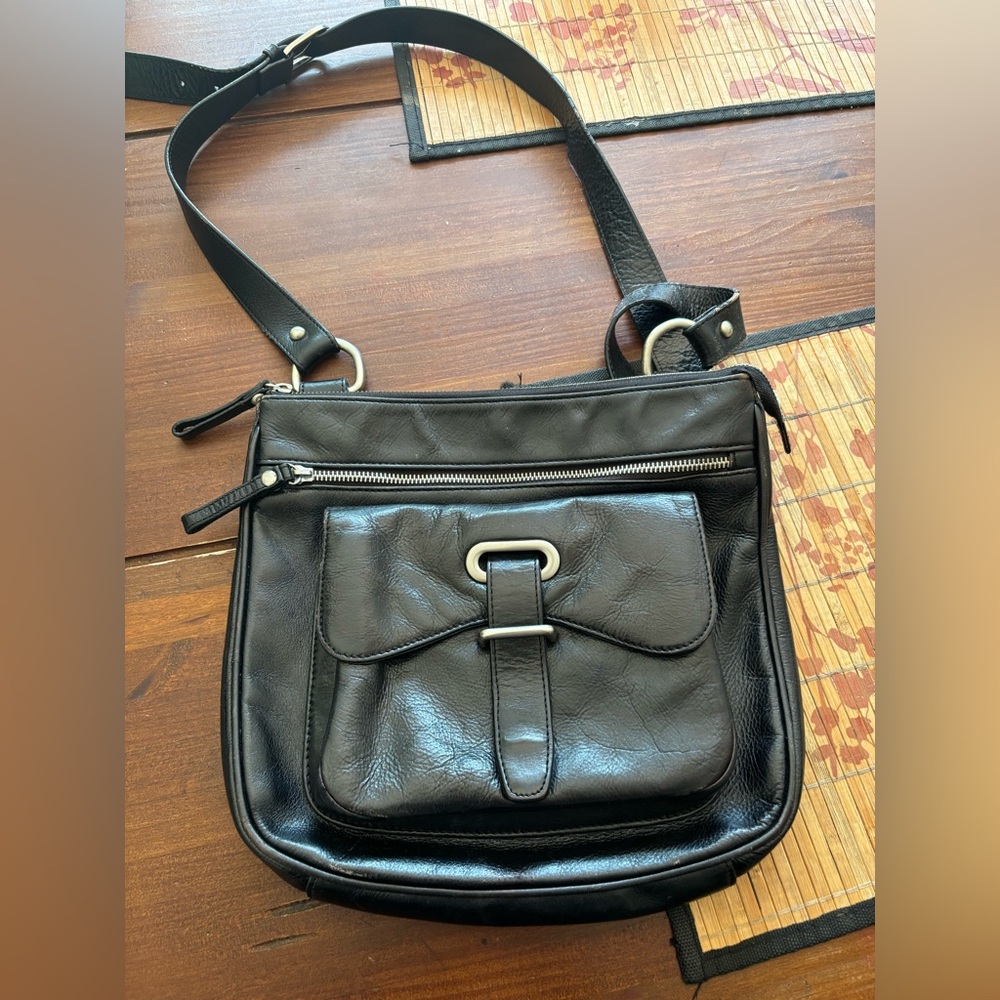 DANIER Genuine Leather Black Cross Body Shoulder Purse Handbag, 11x11x3, Lined.